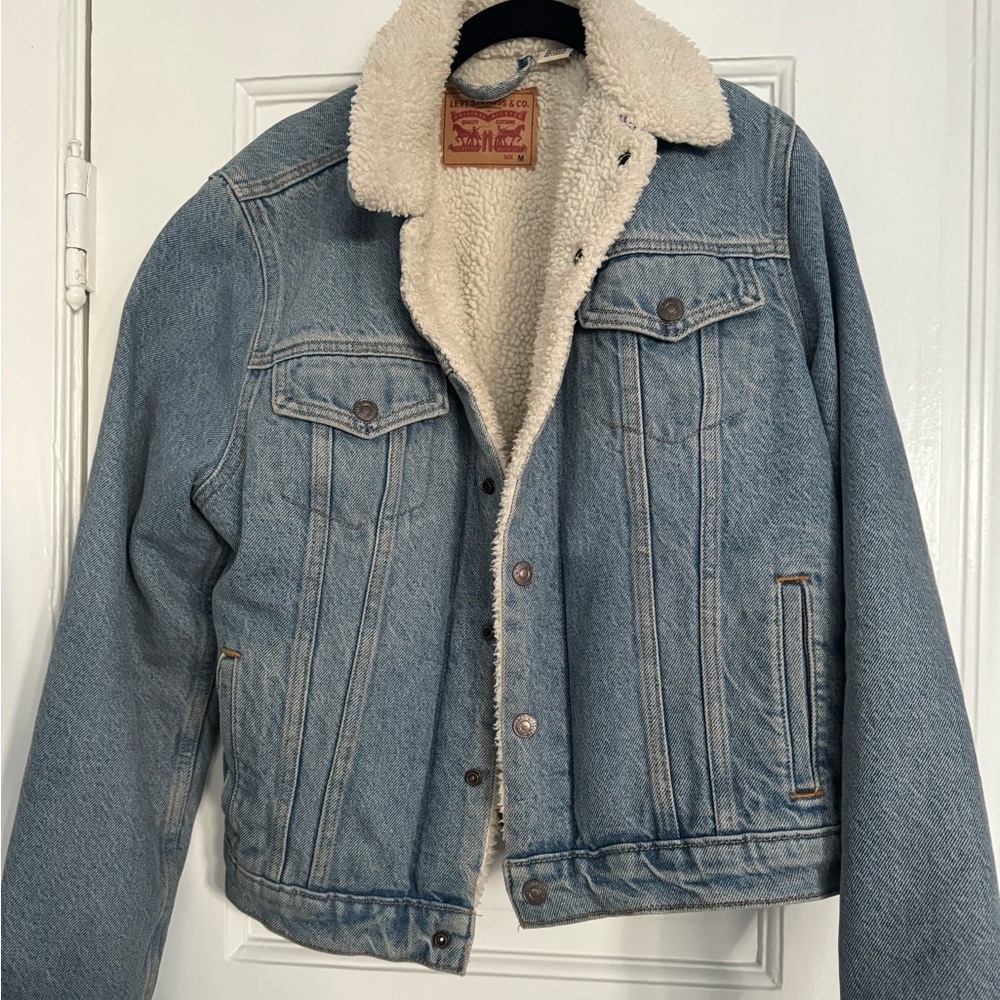 Levi’s Sherpa Trucker Jacket Size M